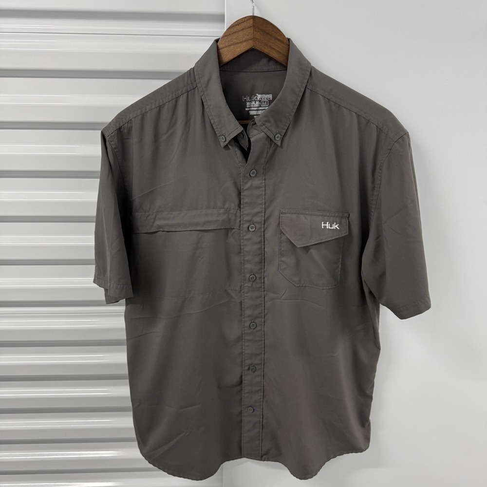 Huk Performance Fishing Shirt Mens M Gray Vented Short Sleeve